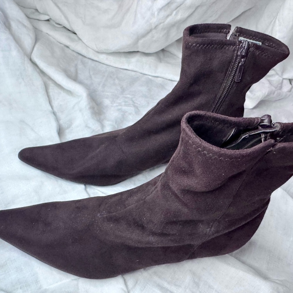 Nordstrom Women's Suede Ankle Boots- please check the pictures carefully-damages